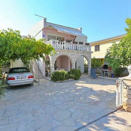 Villa Neyla Вир Екстериор снимка