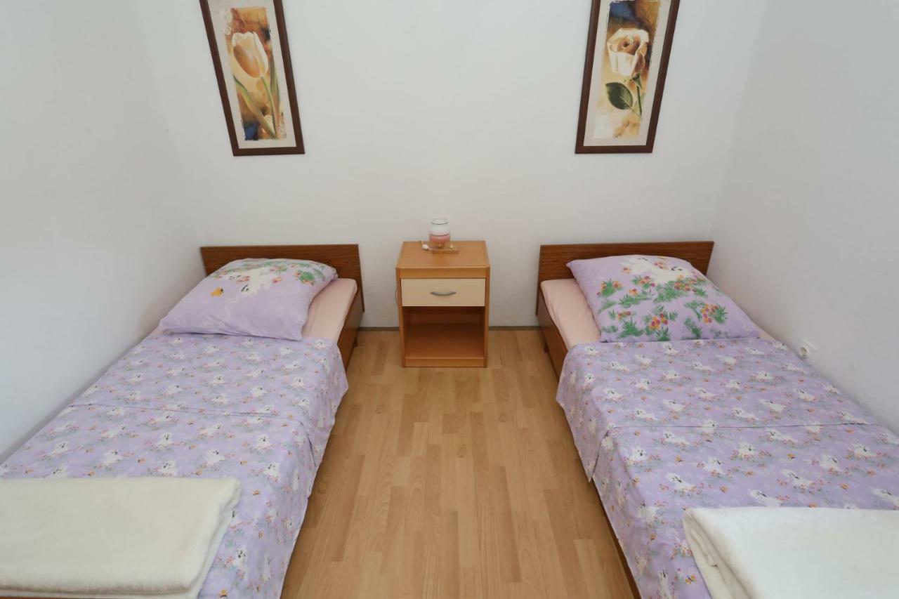 Villa Neyla Вир Екстериор снимка