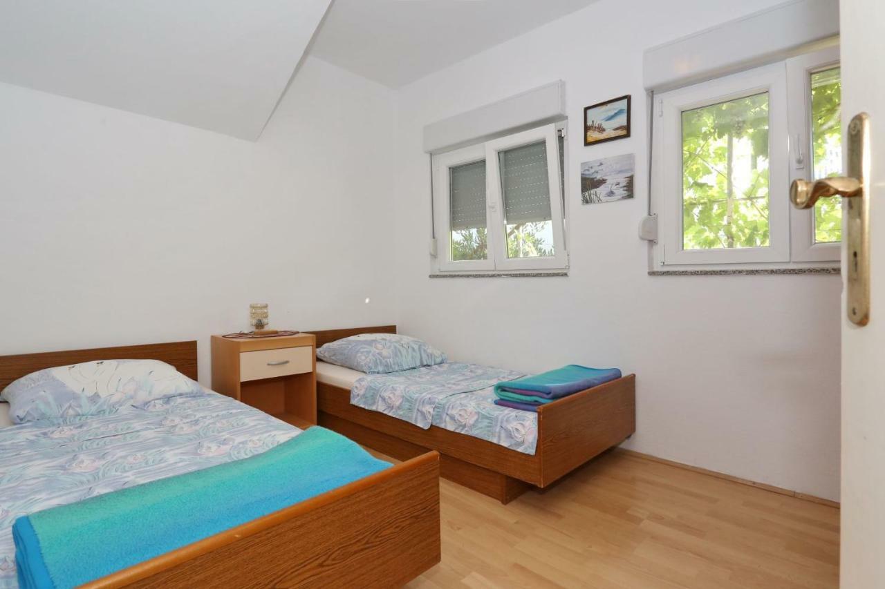 Villa Neyla Вир Екстериор снимка