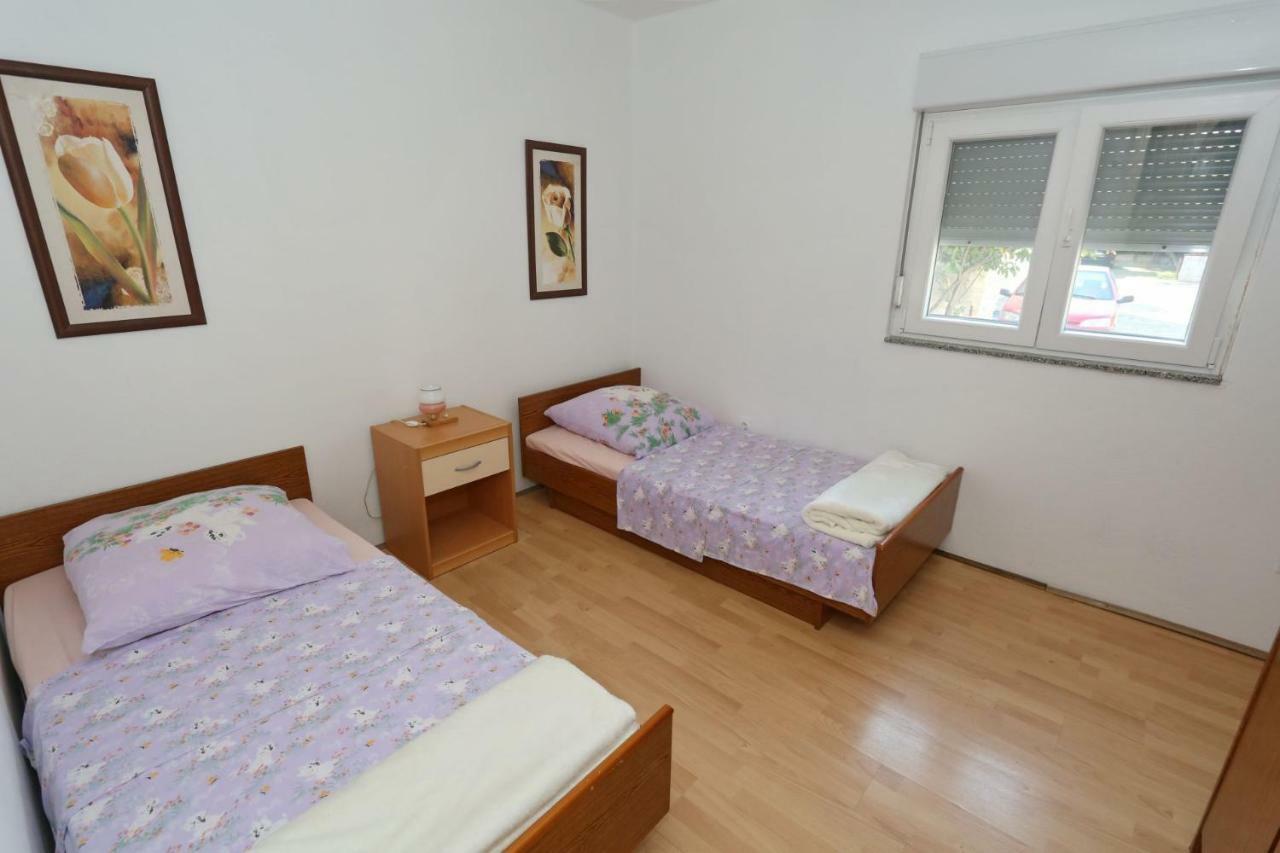 Villa Neyla Вир Екстериор снимка