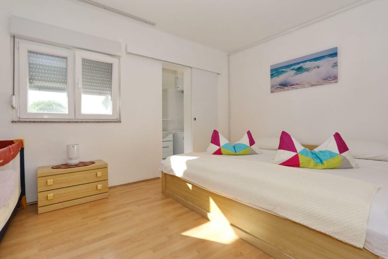 Villa Neyla Вир Екстериор снимка