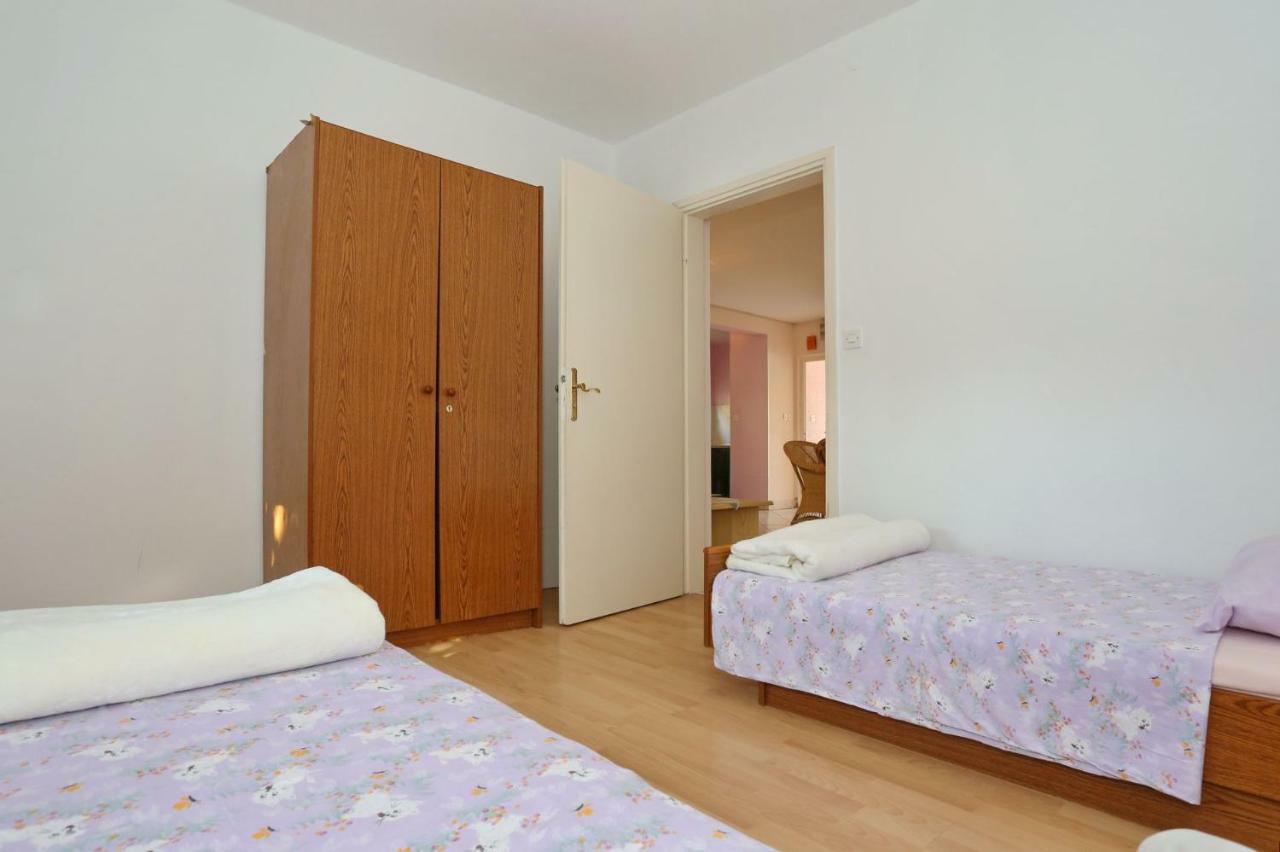Villa Neyla Вир Екстериор снимка