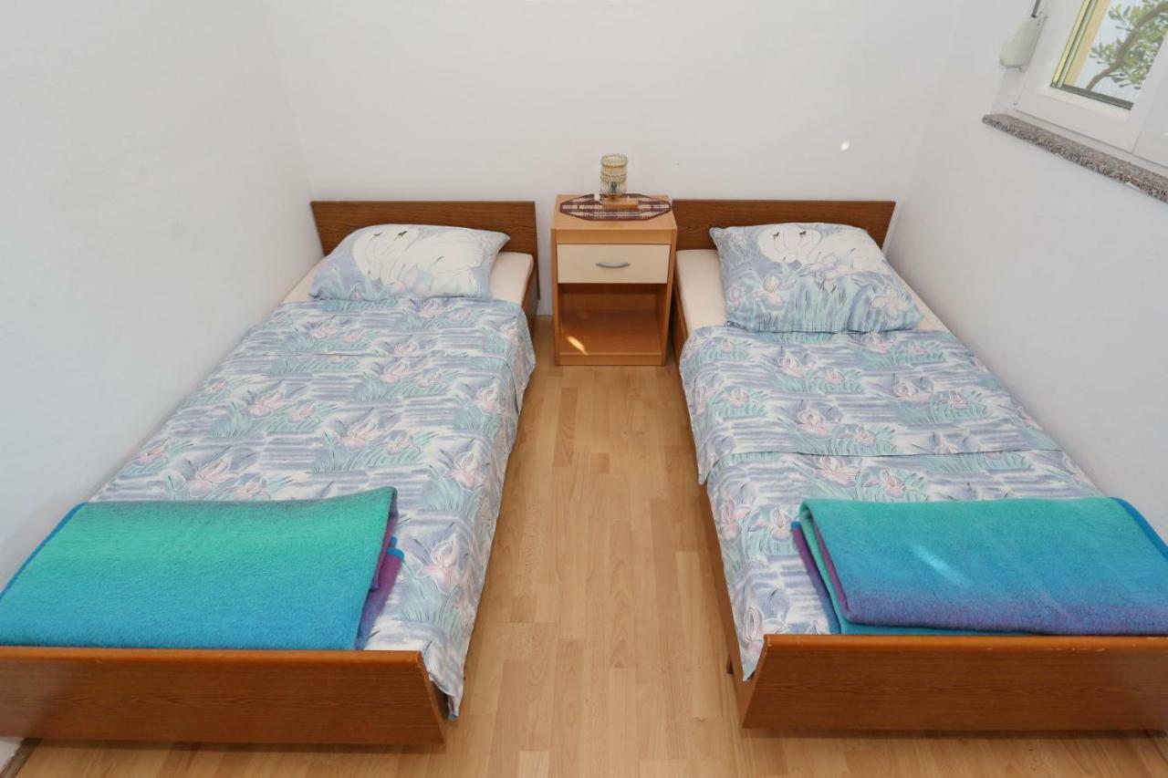 Villa Neyla Вир Екстериор снимка