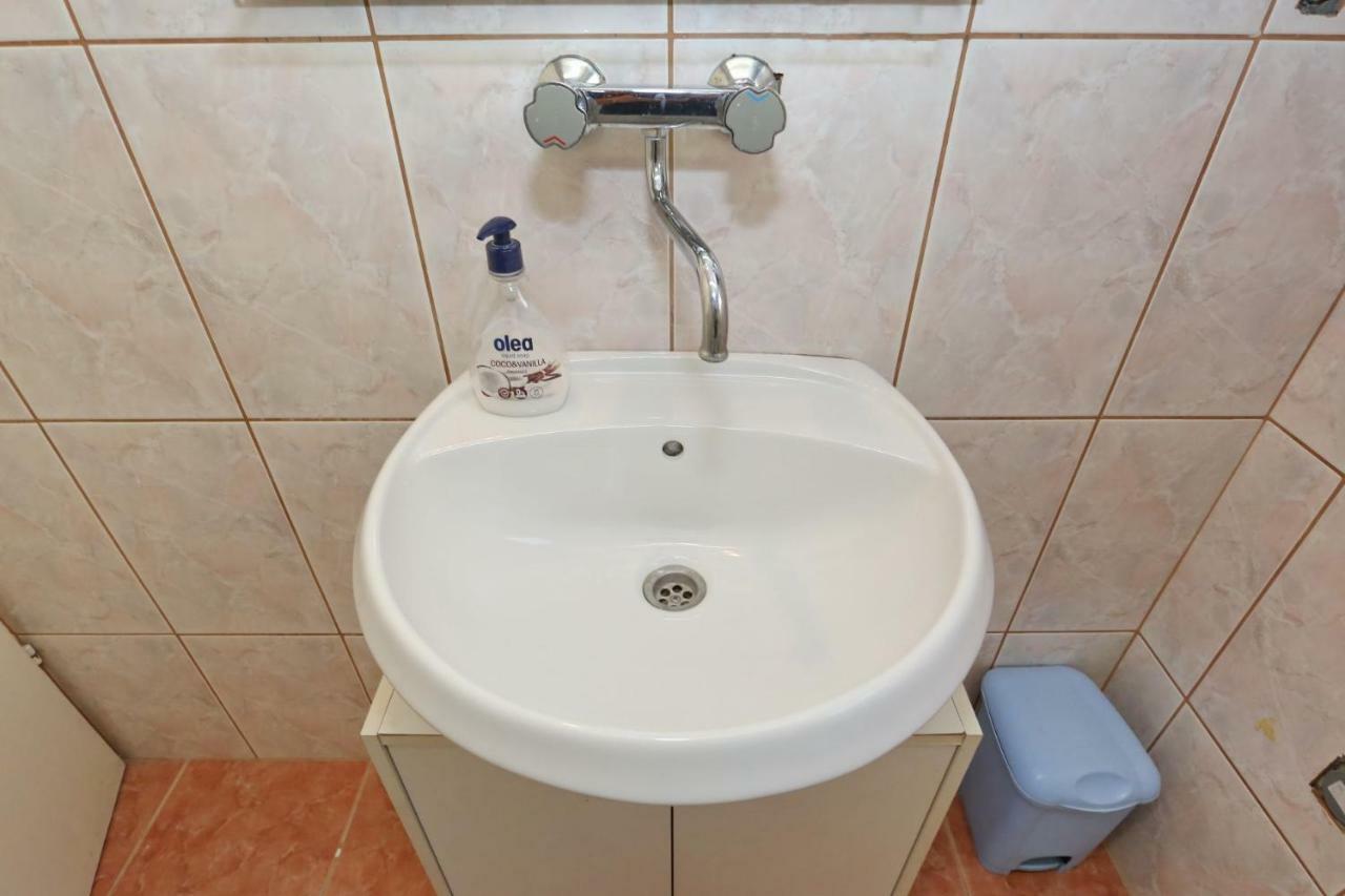 Villa Neyla Вир Екстериор снимка